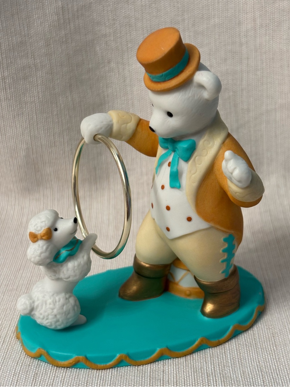 Vintage Avon Magnificent Circus Bears – Pierre the Ringmaster (1993) – With Box